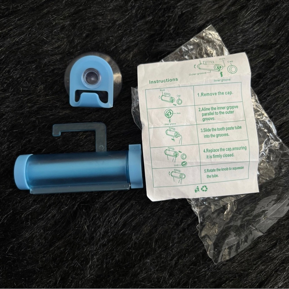 🔱- Blue Toothpaste Squeezer